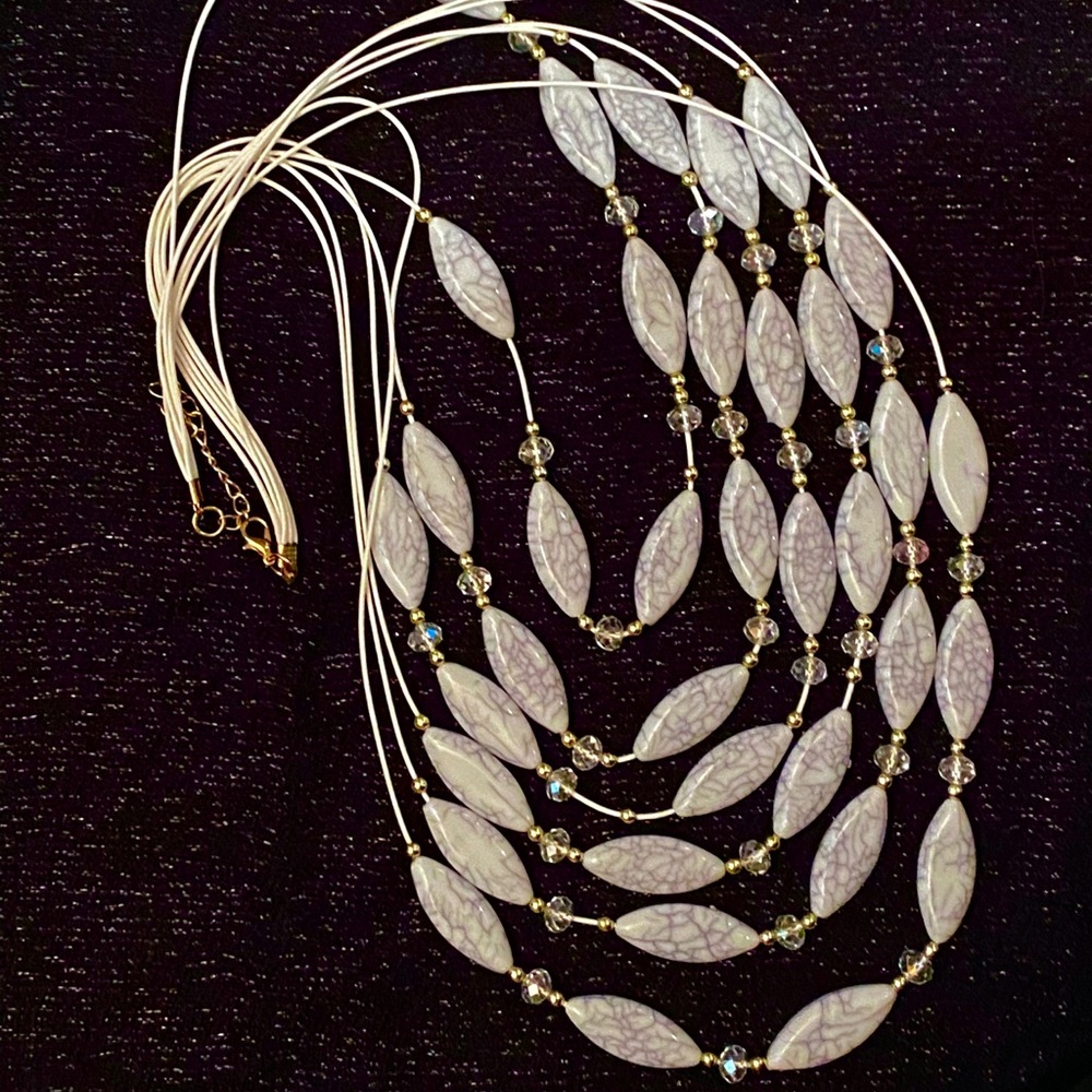 ☂️White Beaded Necklace (Multi-strand)
